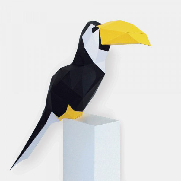 Toucan paper trophy